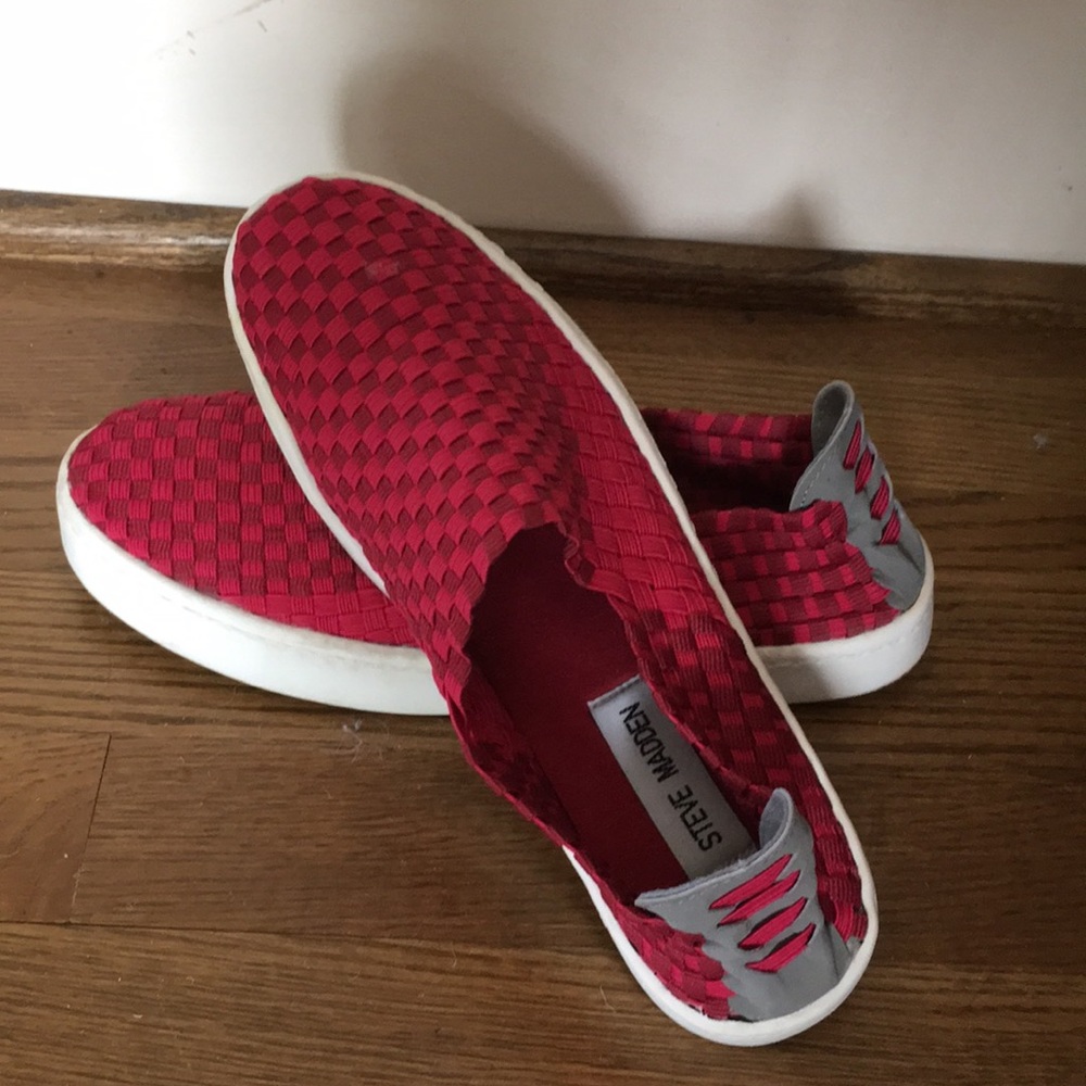 Steve Madden slip on shoes
